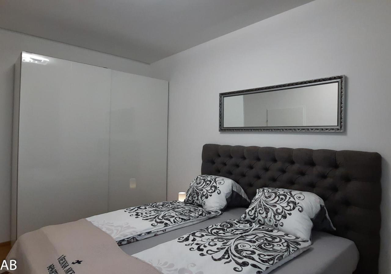 Superior Apartment & Rooftop Pool فيينا المظهر الخارجي الصورة